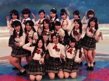 2月14日(土)放送『AKB48 SHOW!』で『制服の羽根』披露！ - AKB48 Team